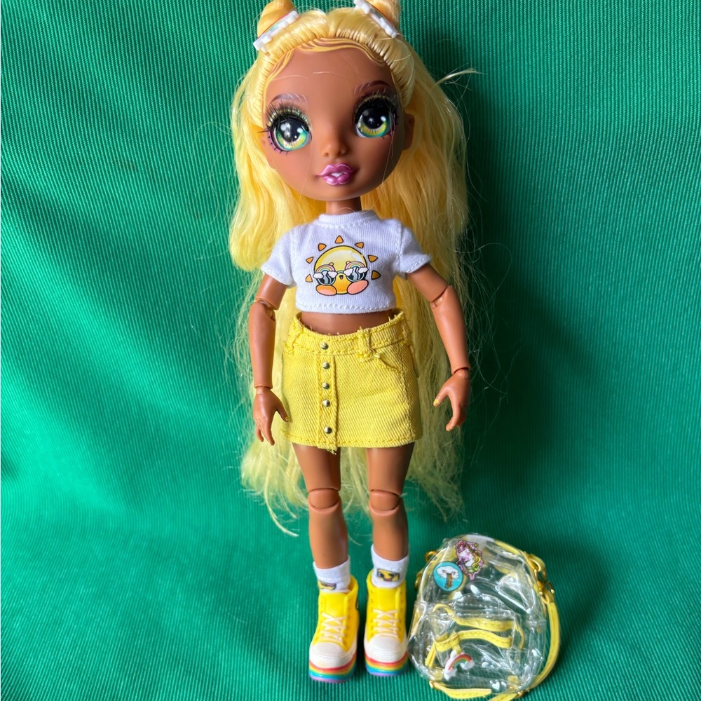 Rainbow HighJr High Sunny Madison w backpack Fashion Doll articulated shoes
